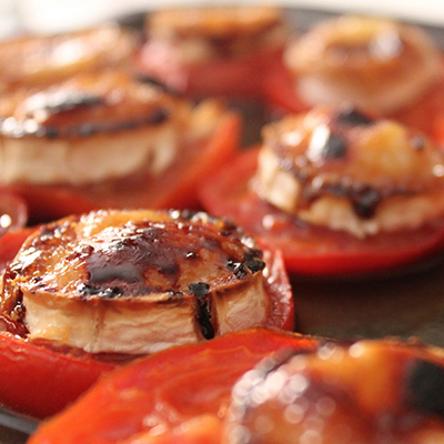 Tomates al graten con mozzarella 